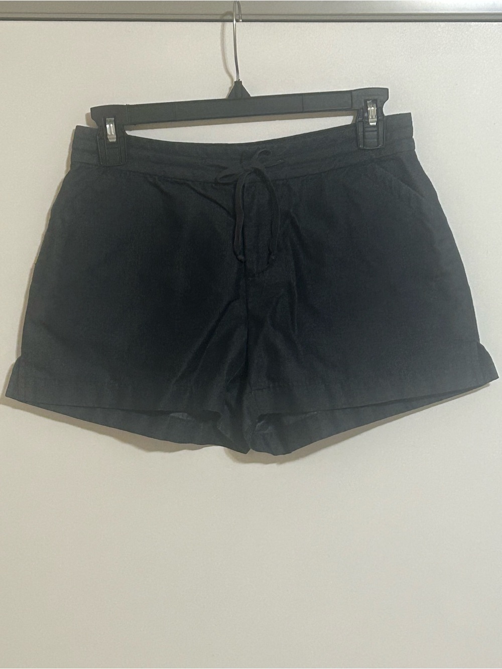 Banana Republic Women’s Black Drawstring Linen-Blend Shorts